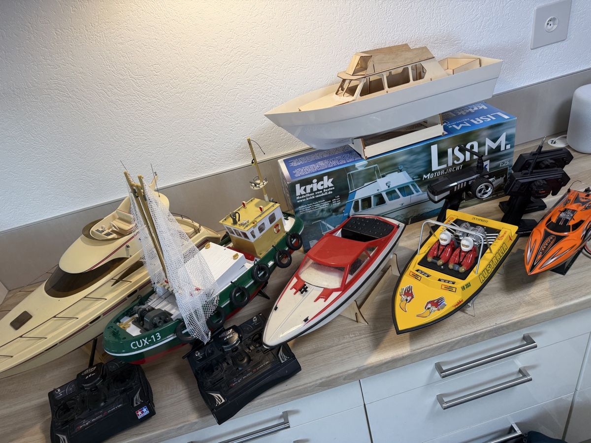 Modellismo RC: Lot de bateaux RC – Difettoso da Cheseaux Noréaz venduto da djo73 1