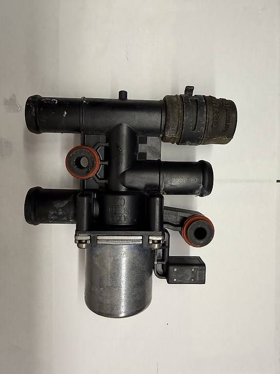 Tutti pezzi di ricambio auto: Valve Solenoid Bentley GT – Usato da lausanne venduto da ExpressionOfTime 2