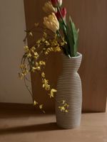 Dünne Designer Dekovase für Nichen