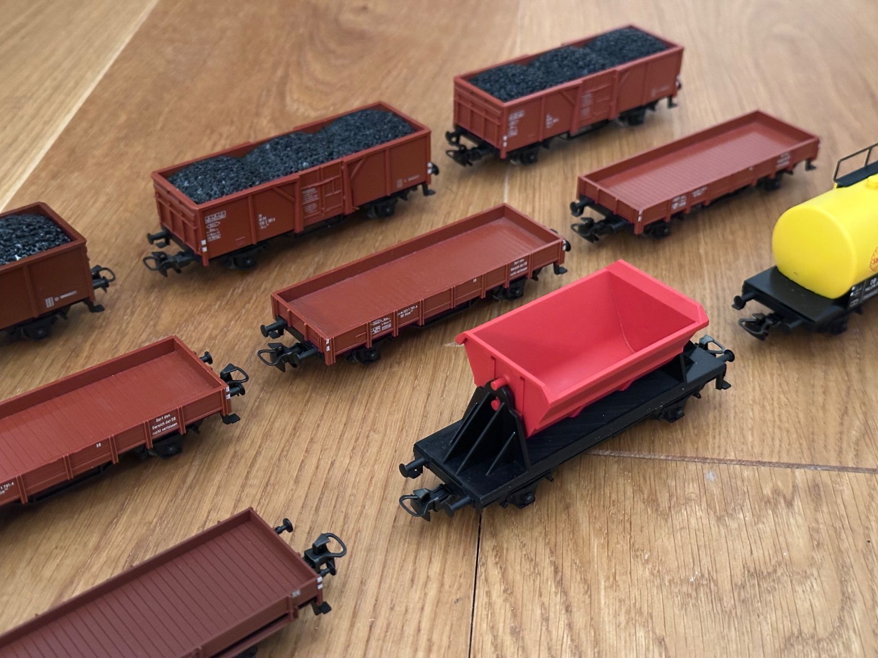 Märklin Modellini di ferrovie: Märklin 9 Güterwagen H0 – Usato da Basel venduto da sstube91 3