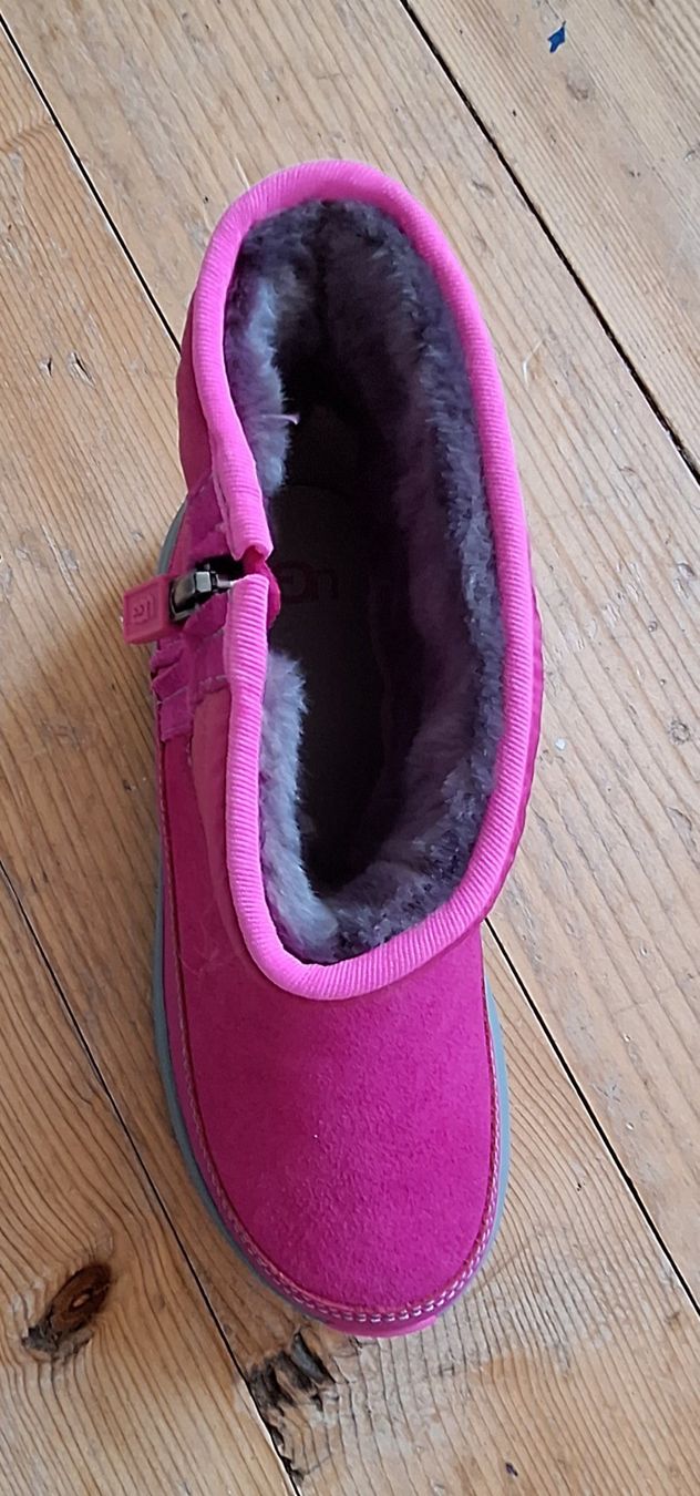 Ugg Schuhe für Jungen: Neuer UGG Winterstiefel Gr. 30/31 – Neu und originalverpackt aus Bern von Hope10 2