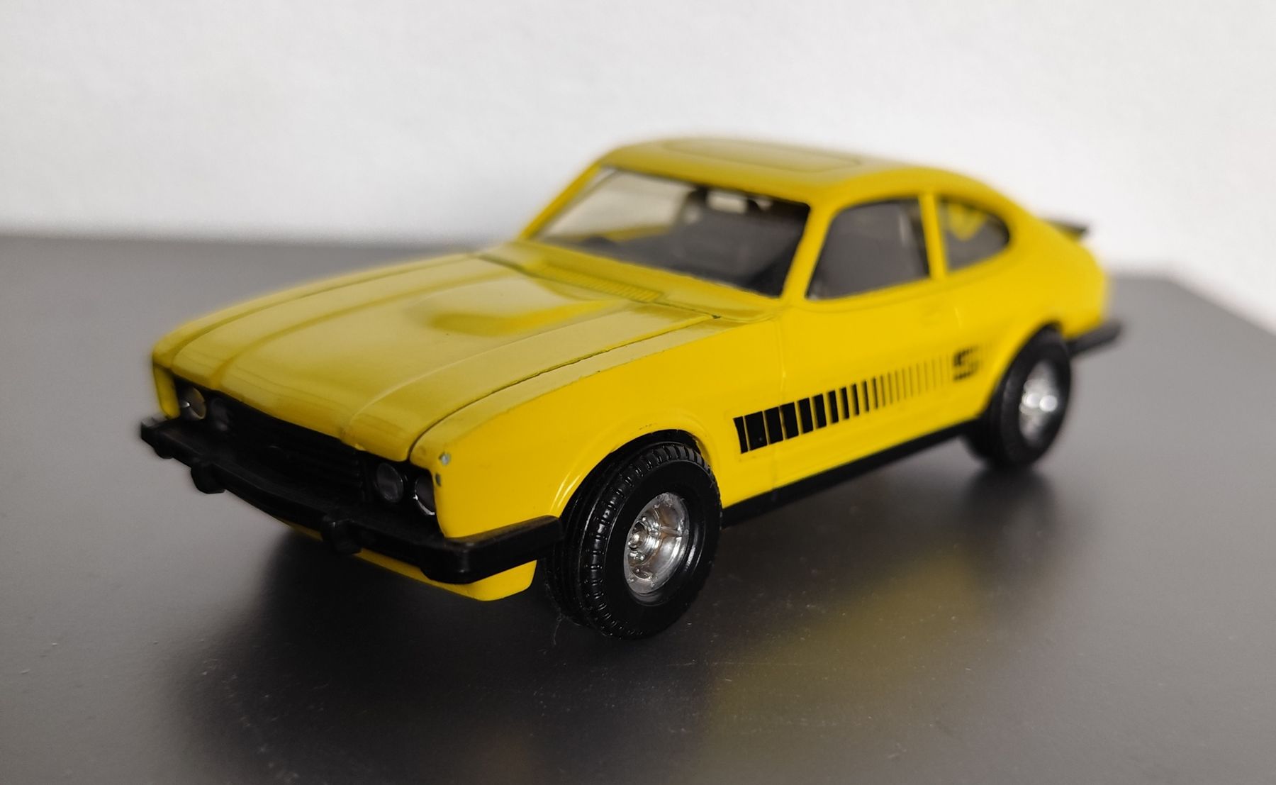 Corgi Toys Modellini d'auto: Ford Capri – Usato da Arbaz venduto da diabolo28