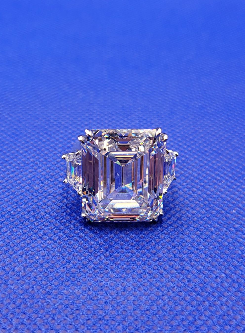 Ringe: Massiv 585 Weiss Gold Ring Mit Steine – Gebraucht aus Wald ZH von Aniade 3