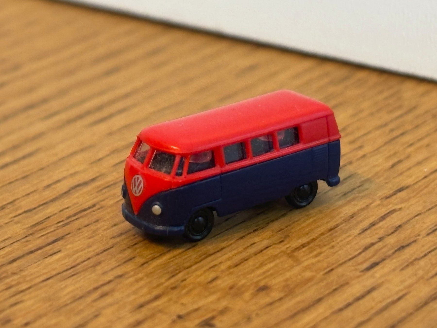 Modelleisenbahnen: e1709: VW Bus (Spur N) – Gebraucht aus Birsfelden von Birs_25 1