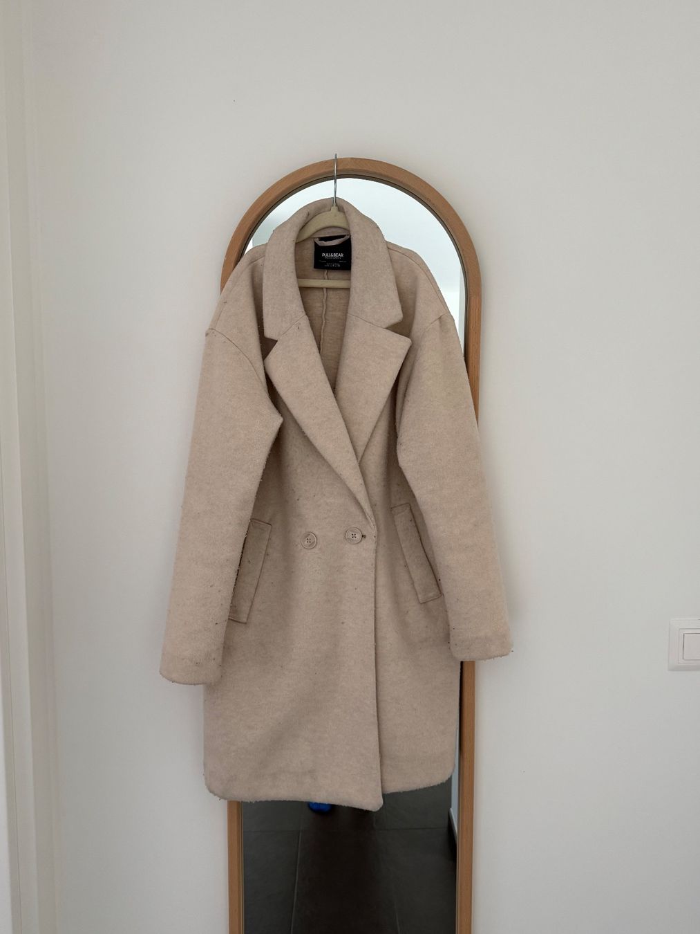 Pull&Bear Cappotti: Cappotto Pull&Bear taglia S beige chiaro – Usato da Claro venduto da nic_n9nn