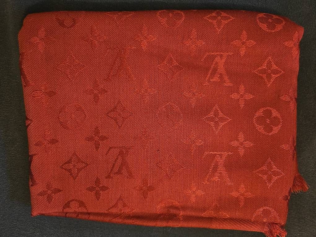 Louis Vuitton Foulard & Sciarpe: LV Schal PDA Rot – Nuovo (secondo la descrizione) da Ottenbach venduto da RaRo 3