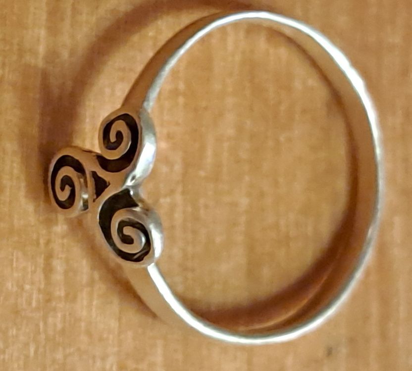 Petite Bague En Argent Vintage Du Début Des Années 1900 - Bijou Ancien Occasion