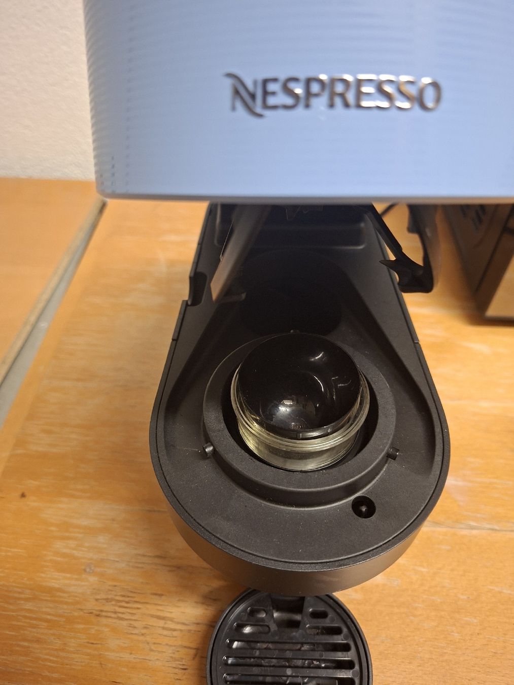 Nespresso Kaffeemaschinen & Espressomaschinen: Nespresso Maschine Neuwertig  – Gebraucht aus Gümligen von Rexi0