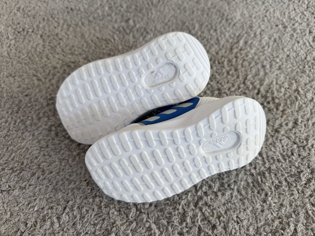 Adidas Schuhe für Jungen: Adidas Sneaker Gr. 21 – Gebraucht aus Oberrieden von Anirahtak 2