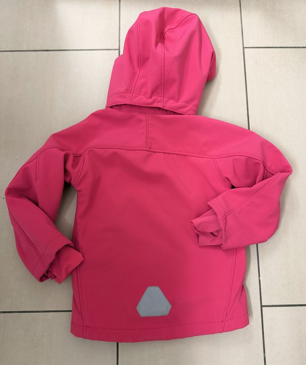 H&M Giacche & Cappotti: Softshelljacke pink Gr. 116 – Usato da Kaiseraugst venduto da Jacques27 5