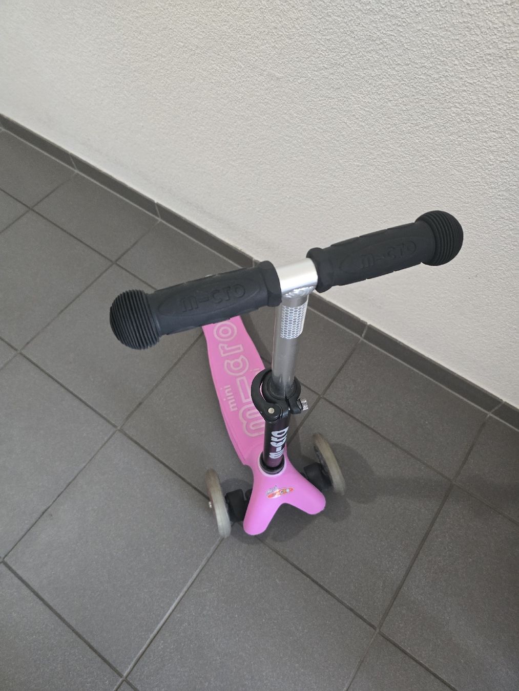 Micro Kickboard: Micro Trottinett  Mini2go Deluxe Plus  – D'occasion à Steinmaur par DS89 2