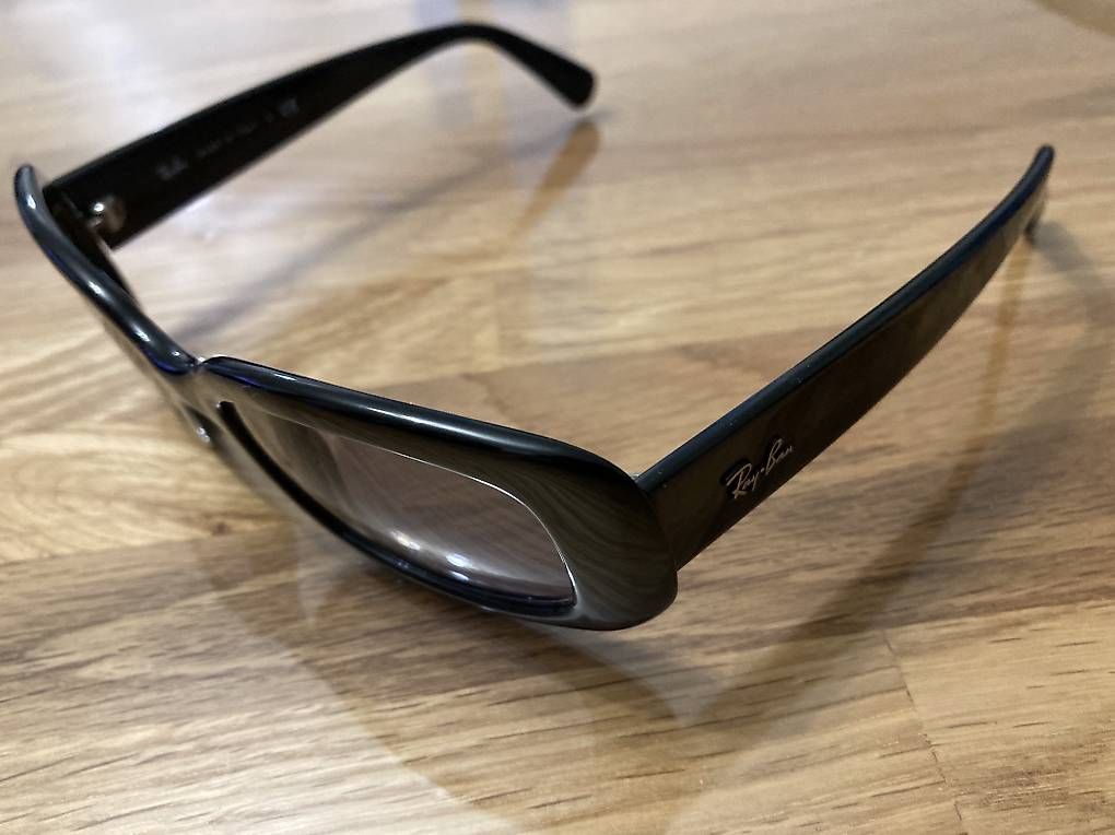 Occhiali & Lenti: Lunettes à soleil neuf de marque RayBan – Usato da Ménières venduto da 30A 1