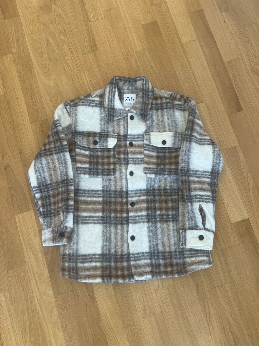 Jacken: Jacke Zara Herbst/Winter – Gebraucht aus Olten von Luftir
