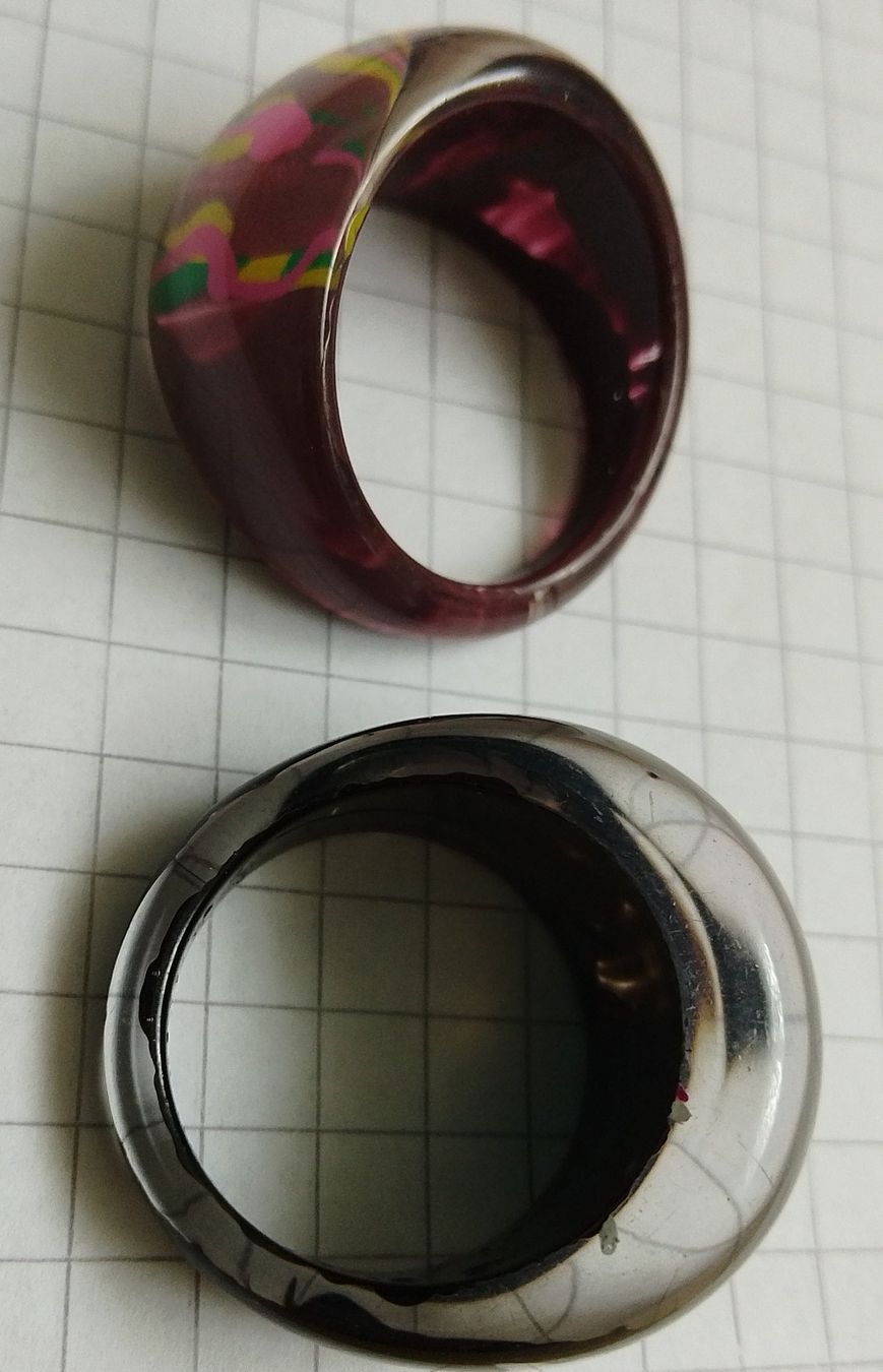 Ringe: Ring Set 2 Stück Vintage Lucite Art, Acryl oder so. Schmuck – Gebraucht aus Wohlen AG von salamanderspielwaren 2