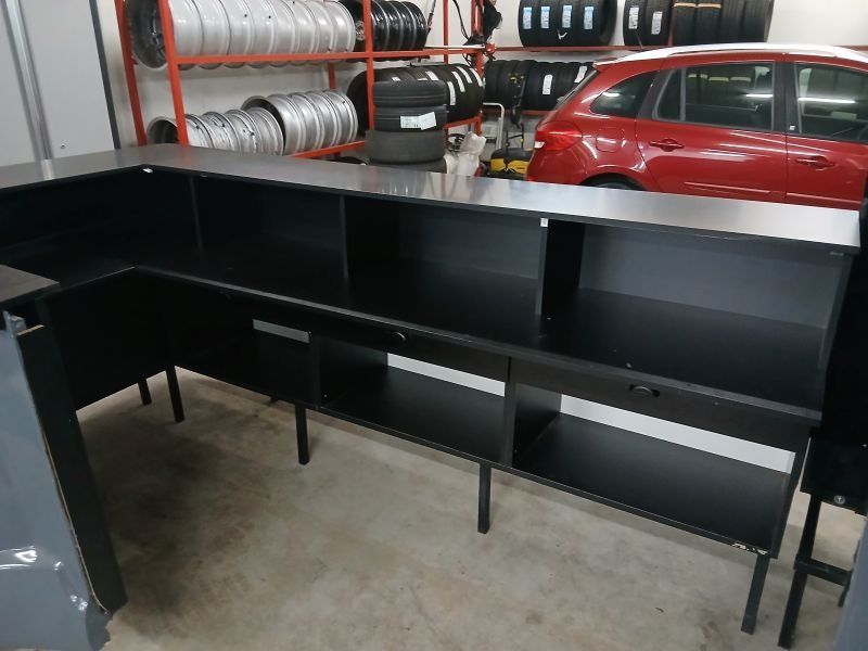 Allestimento di negozi e stand fieristici: Verkaufs-Teke, BAR usw – Usato da Aarberg venduto da Moser56 7