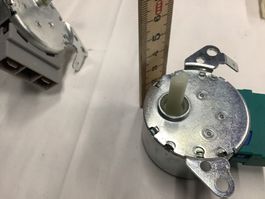 GETRIEBEN ELEKTROMOTOREN 3 STÜCK