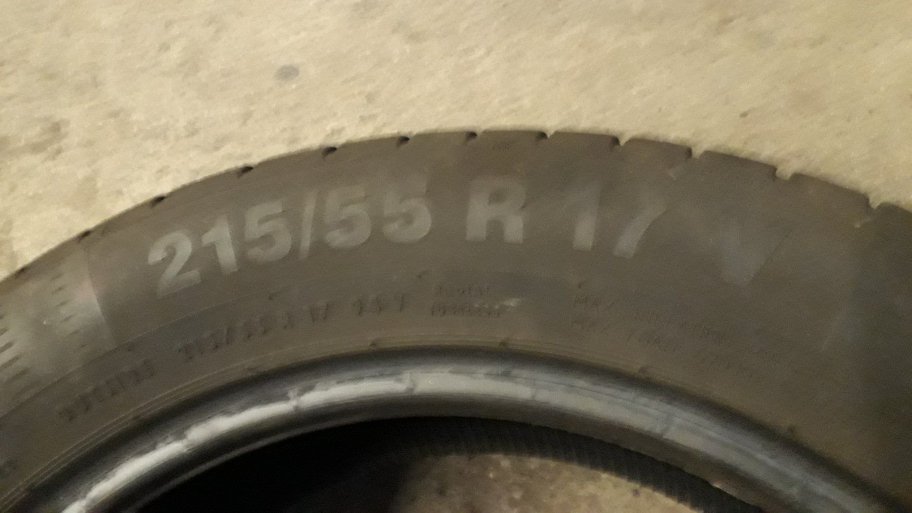 Continental Pneus & Kompletträder: Sommerpneu 215/55 17  94  V – Gebraucht aus Schmerikon von 1qw2 3