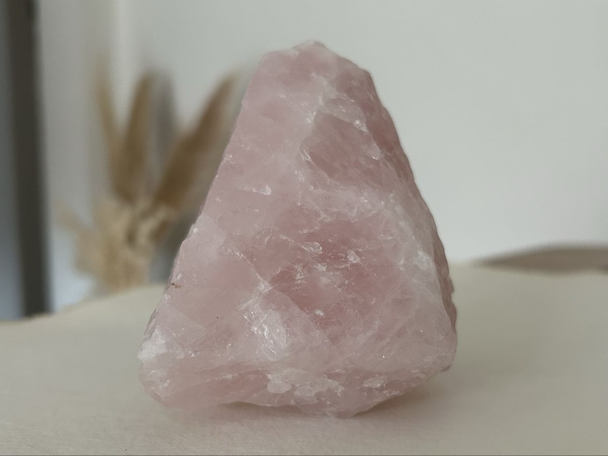 Mineralien & Heilsteine: Grosser Rosenquarz Rohstein, 696g – Gebraucht aus Bern von kat_sm88
