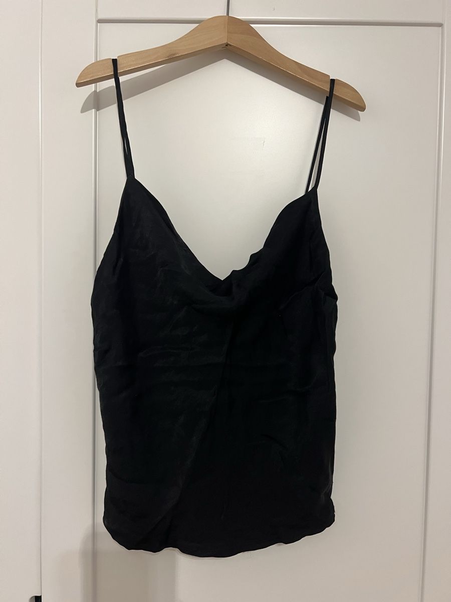Zara Tops: schwarzes satin Top, Zara – Gebraucht aus Erlenbach von paulina.rad
