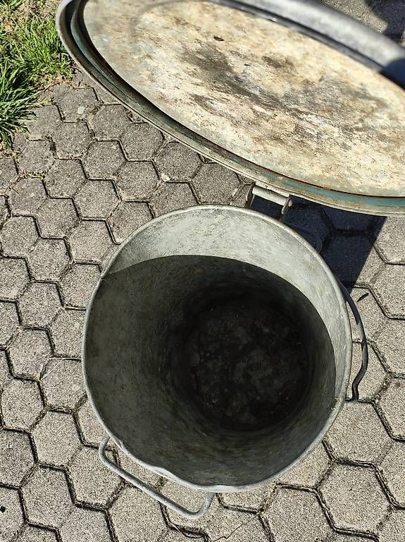 Cestini per rifiuti: Eimer Kübel Ochsner Patent 35l – Usato da Rorschacherberg venduto da Rogra1 1