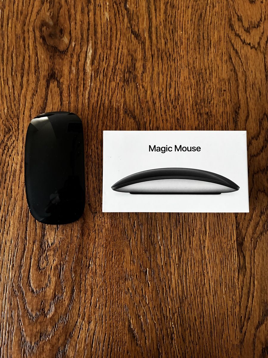 Apple Mouse: Magic Mouse - Black – Nuovo (secondo la descrizione) da Uster venduto da dodo_zh