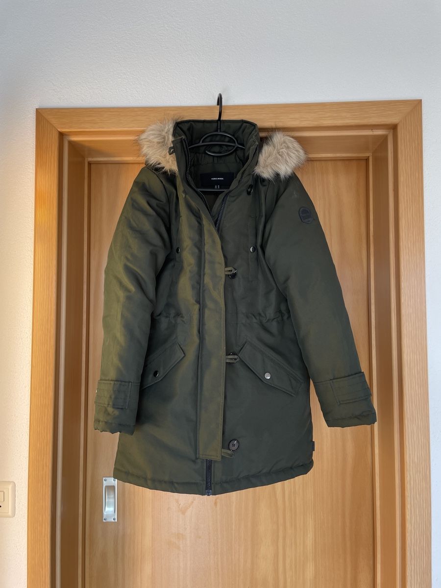 Vero Moda Cappotti: Vero Moda Winterjacke, neuwertig – Nuovo (secondo la descrizione) da Neuhausen venduto da kak_5bnw