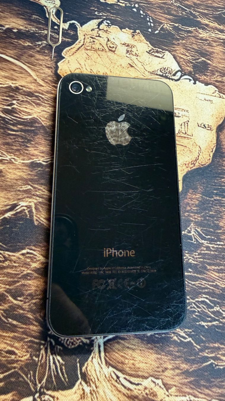 Apple Telefoni cellulari / Smartphones: iPhone 4 – Usato da Oberuzwil venduto da WMB73 1