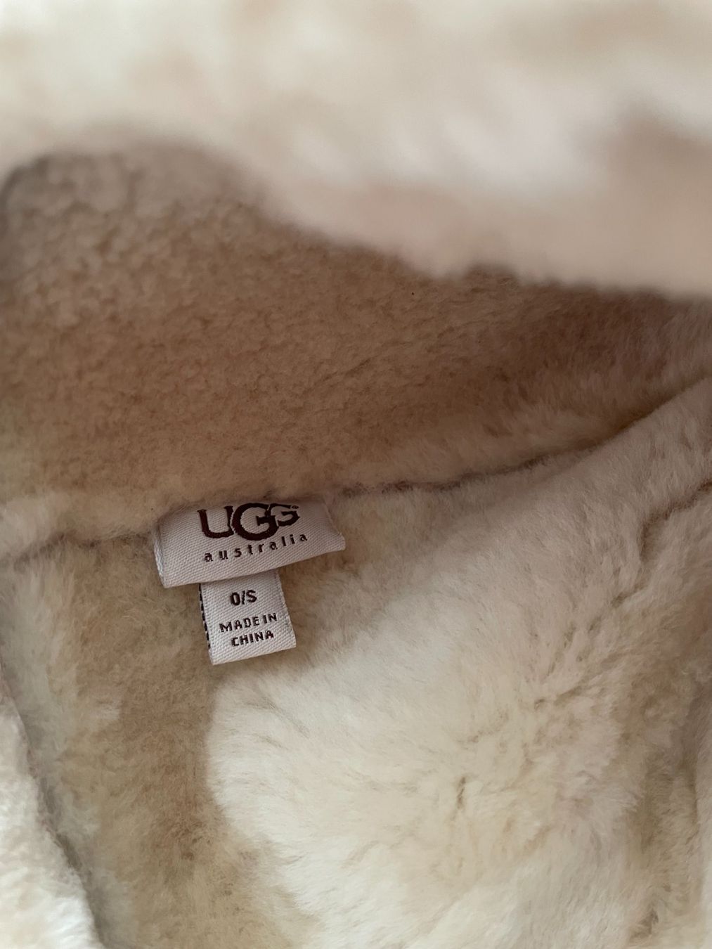 Ugg Copricapi, berretti & cappellini: UGG Lammfellmütze – Nuovo (secondo la descrizione) da Rümlang venduto da Boehneli7 2
