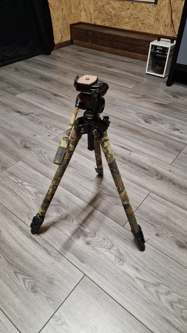 Sonstige Dekorationen & Accessoires: trepied longue vue Vortex – Gebraucht aus Les Ecorcheresses von satanar