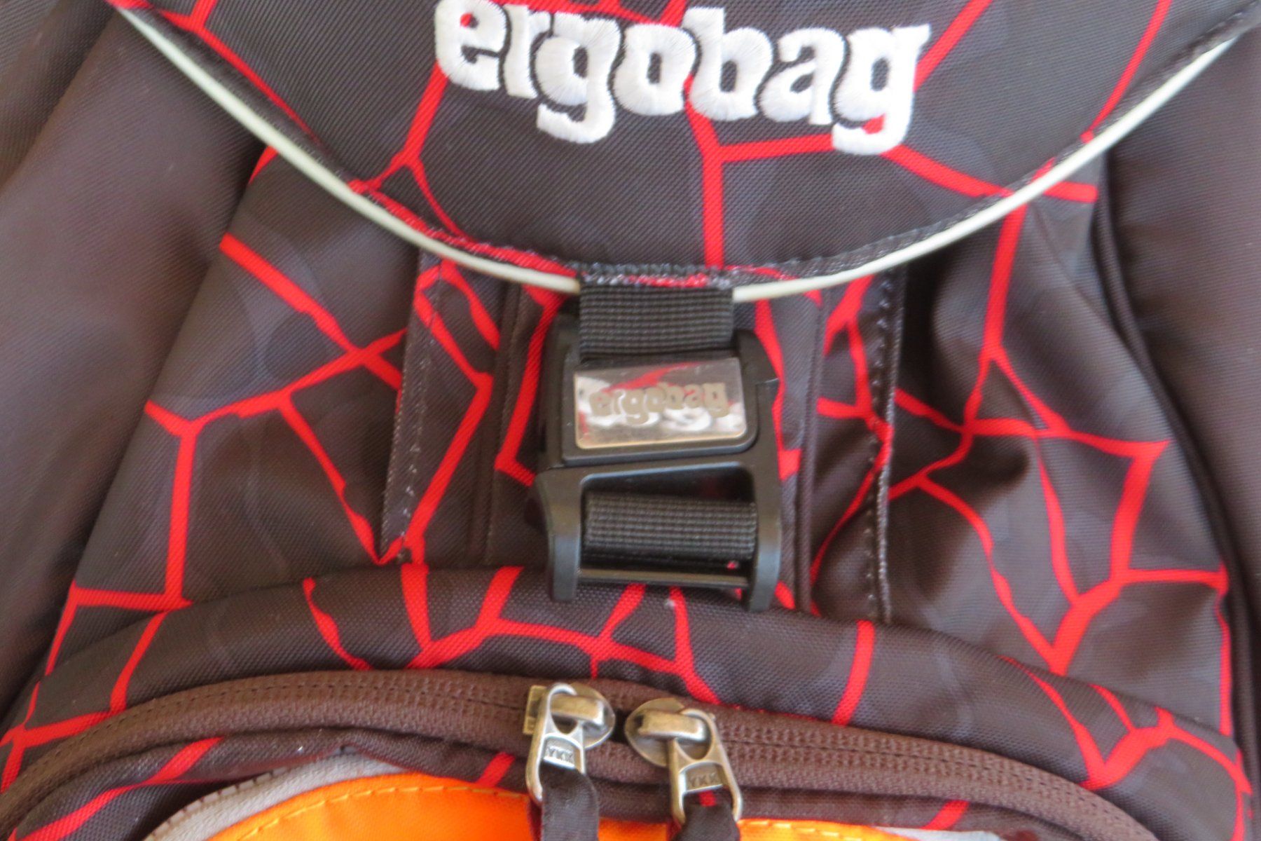 Ergobag Borse & Zaini: ergobag mit Turnbeutel Reflektor und 4 Kletties – Usato da Wil ZH venduto da Tamagy 2