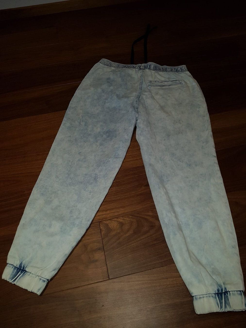 Abercrombie Jeans: Jogger denim Abercrombie – Neu (gemäss Beschreibung) aus St-Sulpice VD von juhdu