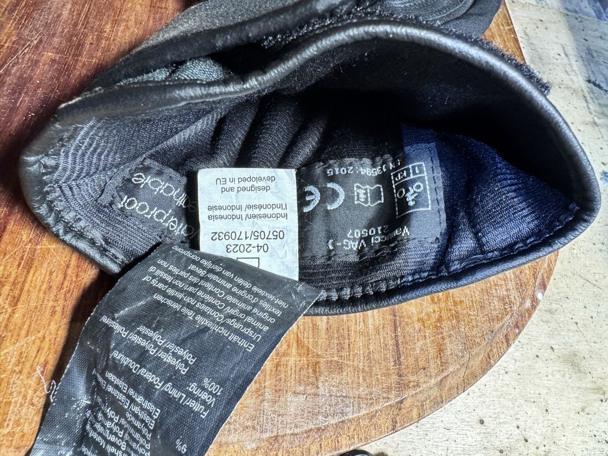 Guanti & manicotti: Vanucci Waterproof Motorcycle Gloves - Size L - Perfect! – Usato da bassersdorf venduto da Norbert35 3
