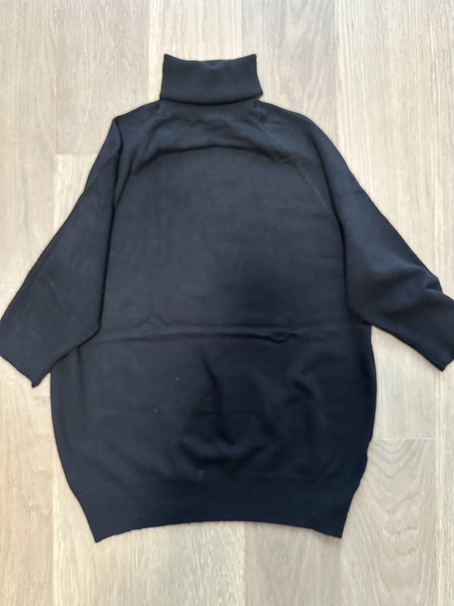Lotti di vestiti: Zwei Schwarze Rollkragenpullover, kurzarm – Usato da Zürich venduto da Schoekin 1