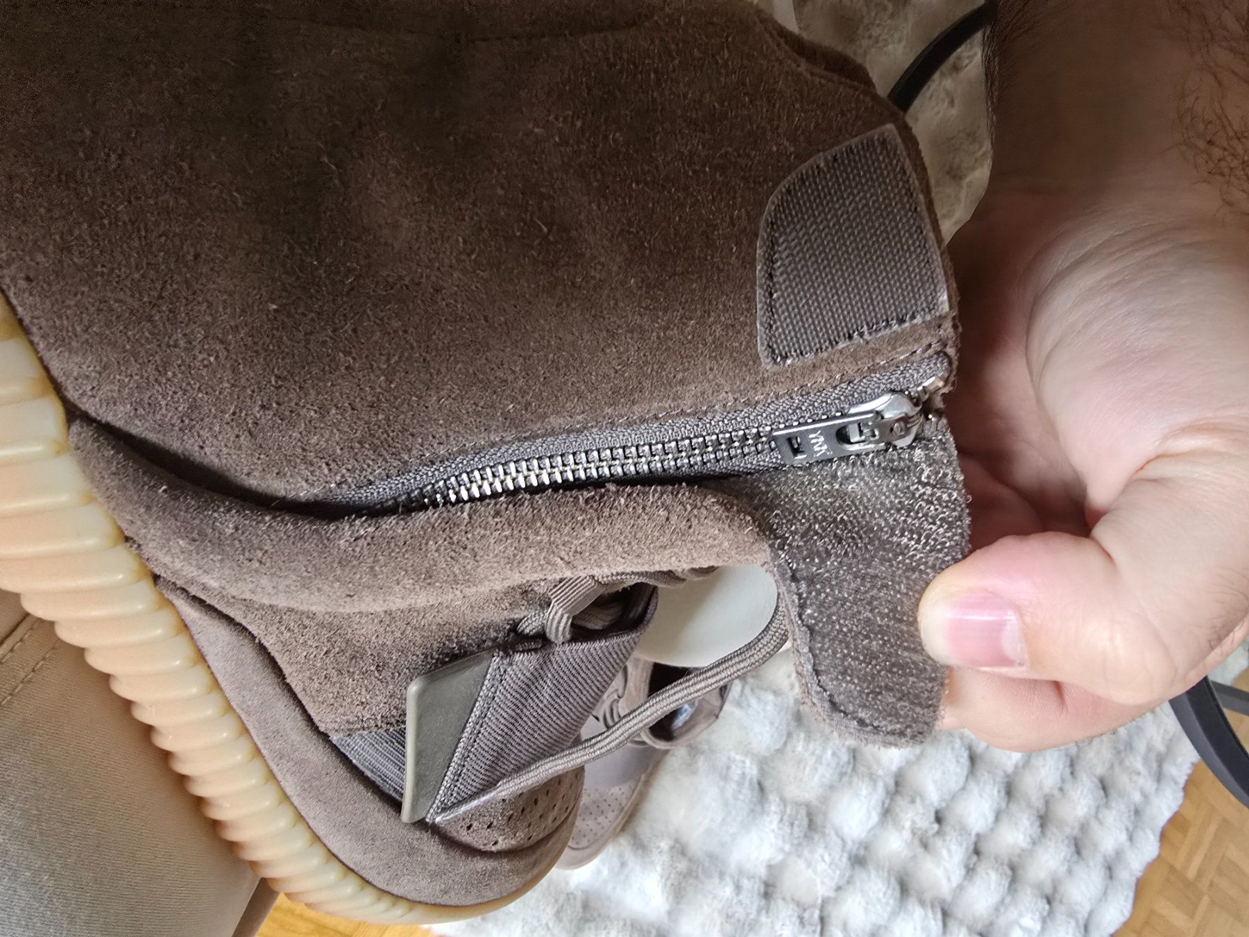 Adidas Herrenschuhe: Yeezy Boost 750 – Gebraucht aus Pfaffnau von Marcoo96 5