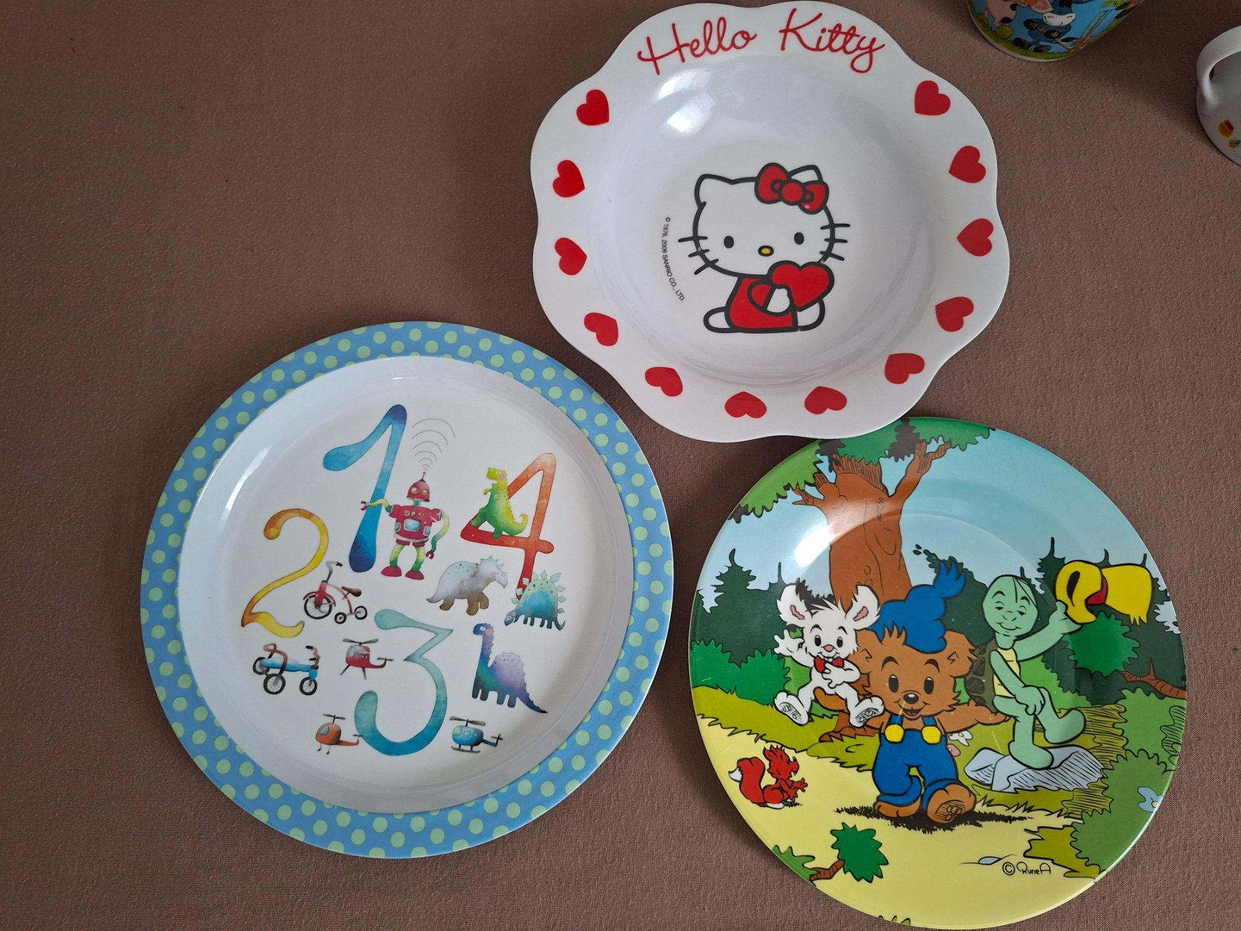 Services de table: Kindergeschirr 3 Teller 2 Tassen gebraucht – D'occasion à Ehrendingen par CHMEX 2