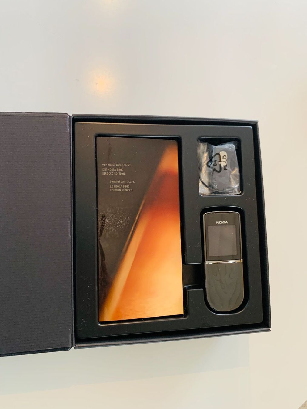Nokia Telefoni cellulari / Smartphones: NOKIA 8800 SIROCCO DARK – Usato da Walterswil SO venduto da Migu21