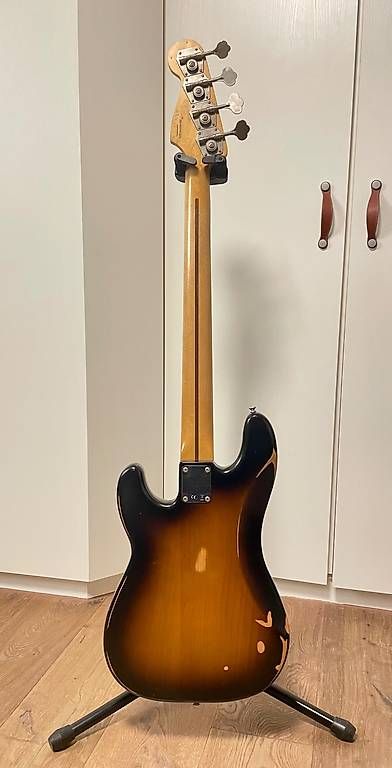Musikinstrumente: Fender Precision Bass "Road Worn" – Gebraucht aus Horw von Rbrun 1