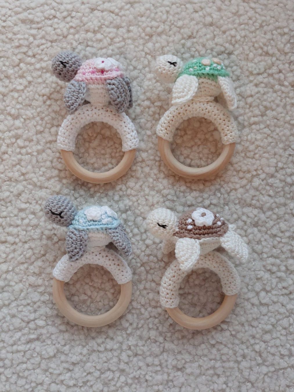 Giocattoli: Baby Greifling verschiedene Motive – Nuovo e nell'imballaggio originale da Bleienbach venduto da babyhandgemachts 2