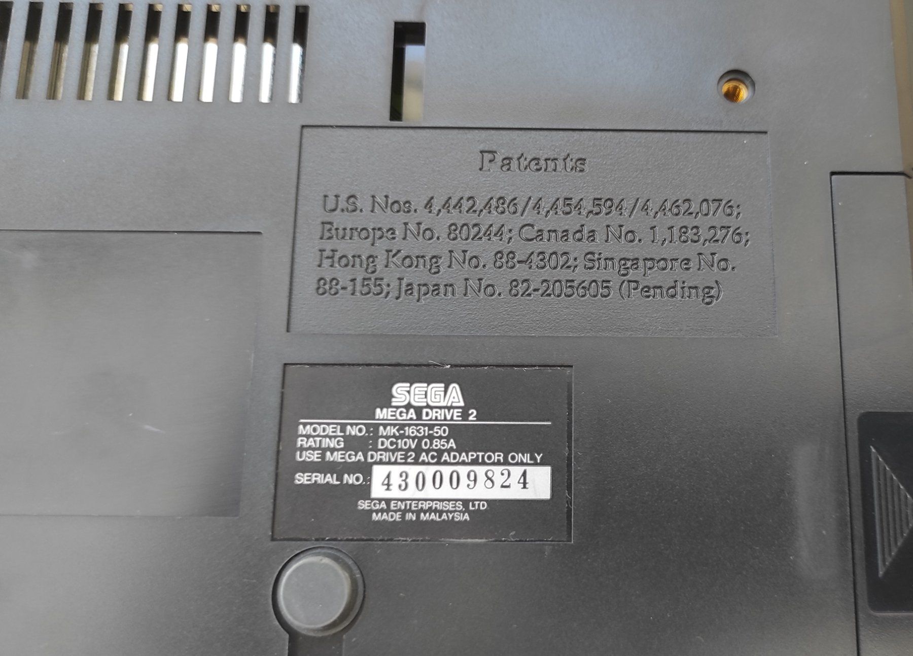 Sega Konsolen: Console Sega Mega Drive II - 2 manettes + Sonic 2 – Gebraucht aus Yverdon-les-Bains von jiem82 2
