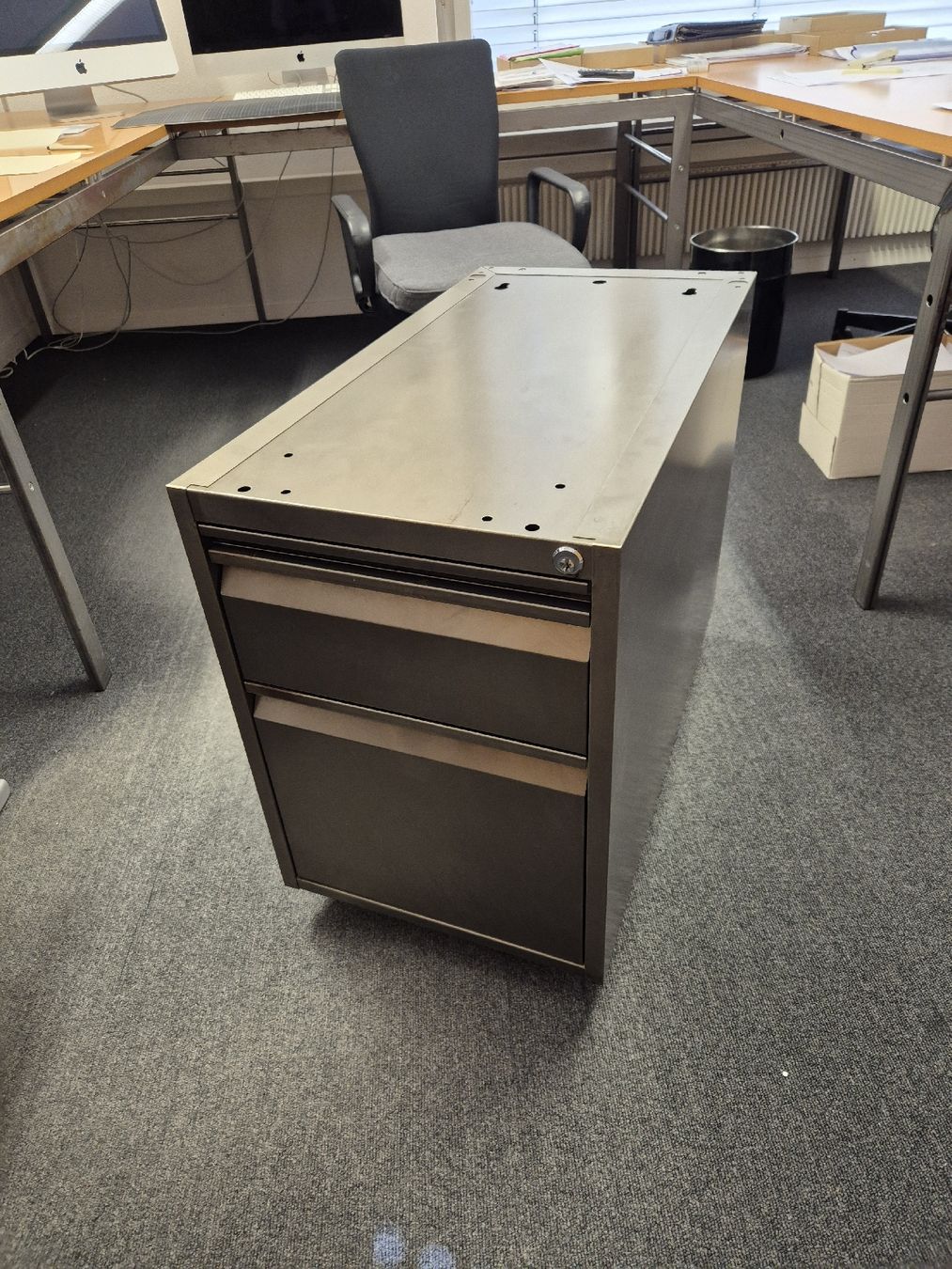 Lista Korpus: Schubladencontainer Metall, 3 Schubladen, abschliessbar – Gebraucht aus Flawil von sim_xd55