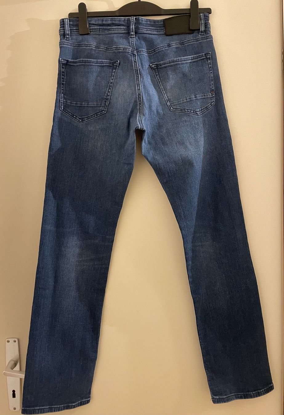 Hugo Boss Jeans: Hugo Boss Jeans Gr.32/32 – Nuovo (secondo la descrizione) da Zürich venduto da wijon07 1