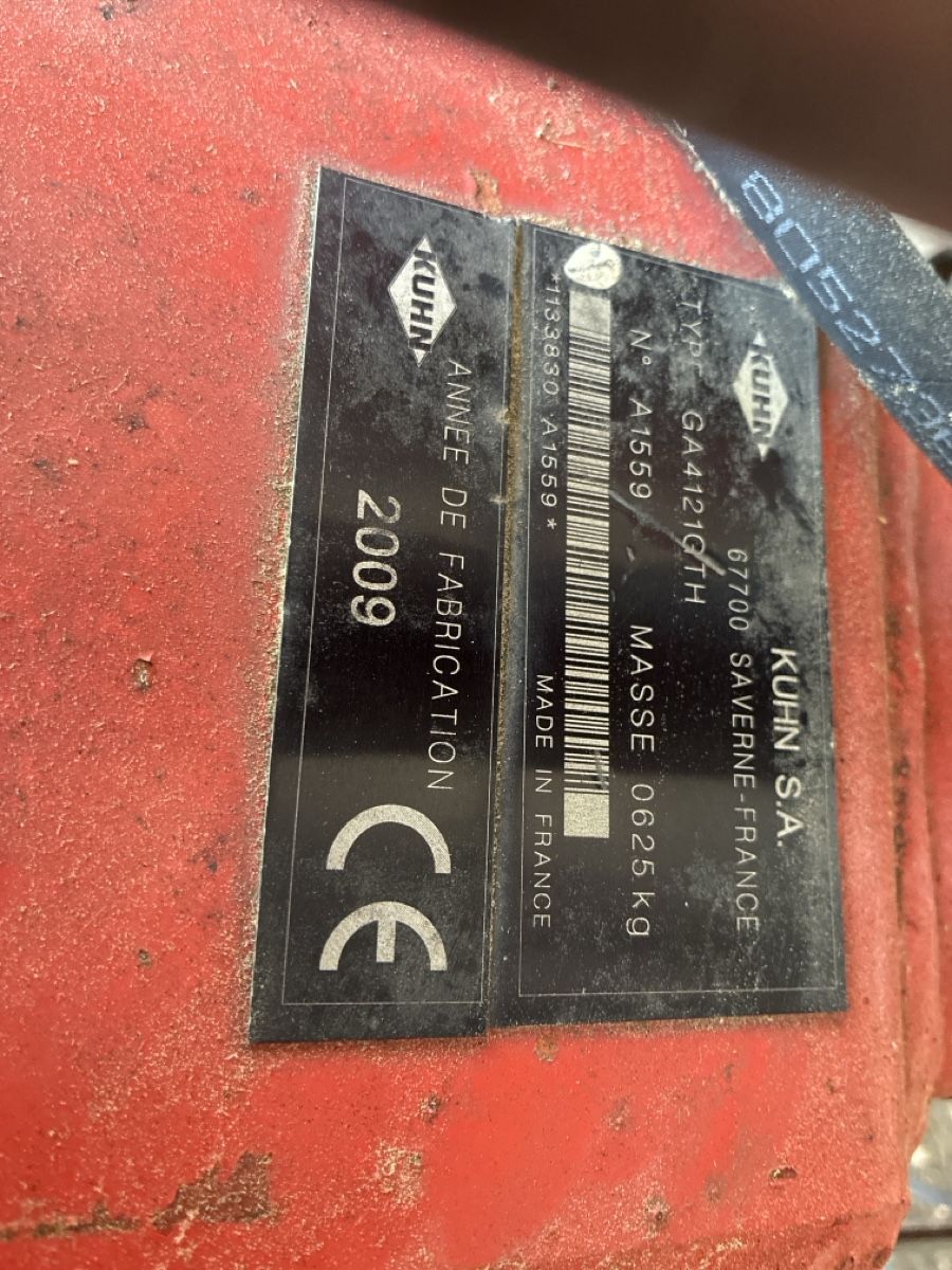 Kuhn Raccolta foraggio grezzo: Schwader Kuhn GA 4121  GTH – Usato da Bäretswil venduto da gra_6mx2 1