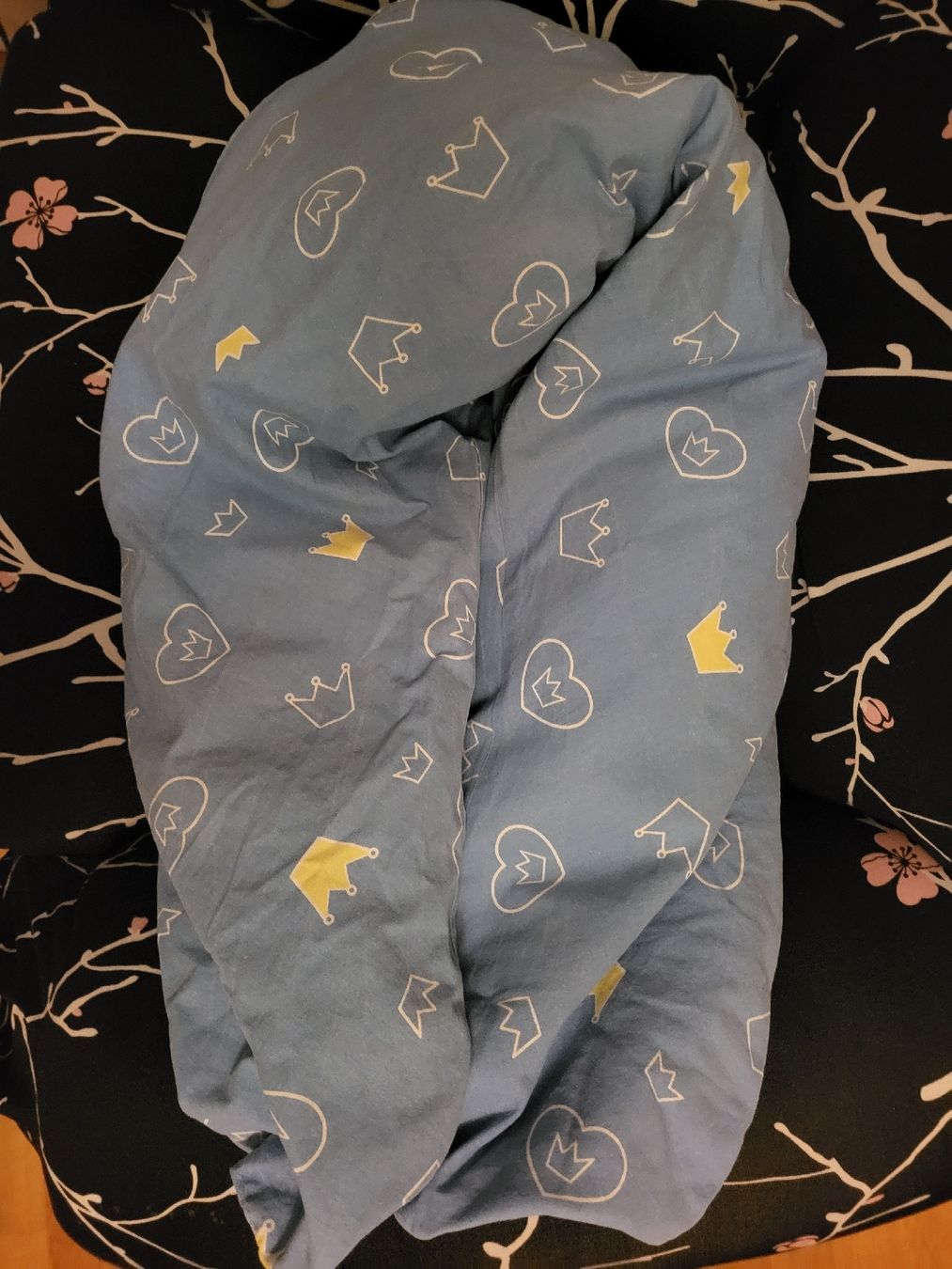 Kissen: Coussin d'allaitement avec fourre bleue – Gebraucht aus Ursy von Tchoupitchou 1