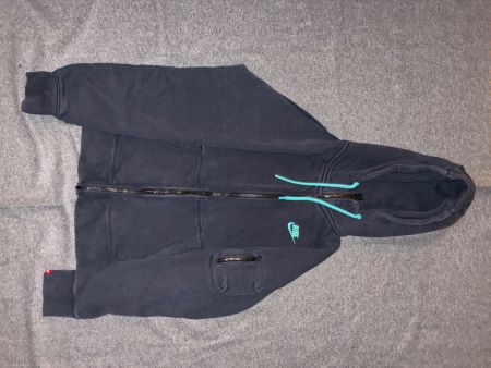 Nike Kapuzenjacke schwarz mit Reissverschluss
