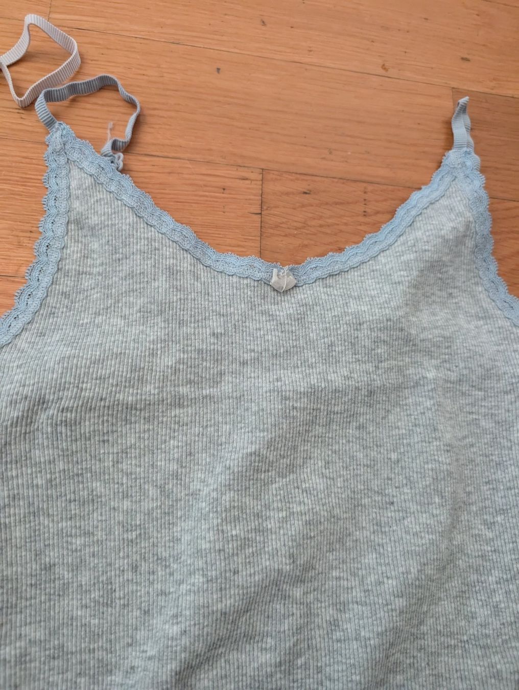 Top: 2er Set: Tops mit Spitze, Grösse XS, – Usato da Zug venduto da vik_8fdf 2
