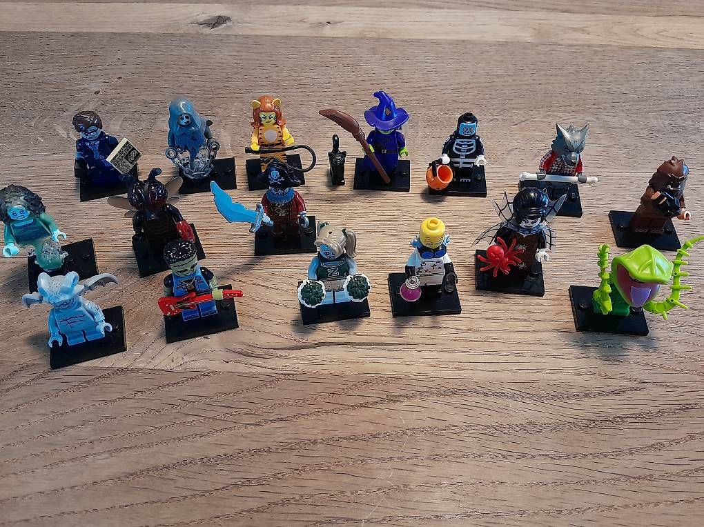 Lego Giocattoli: Lego minifigures monsters série 14 – Usato da Bercher venduto da tonicee