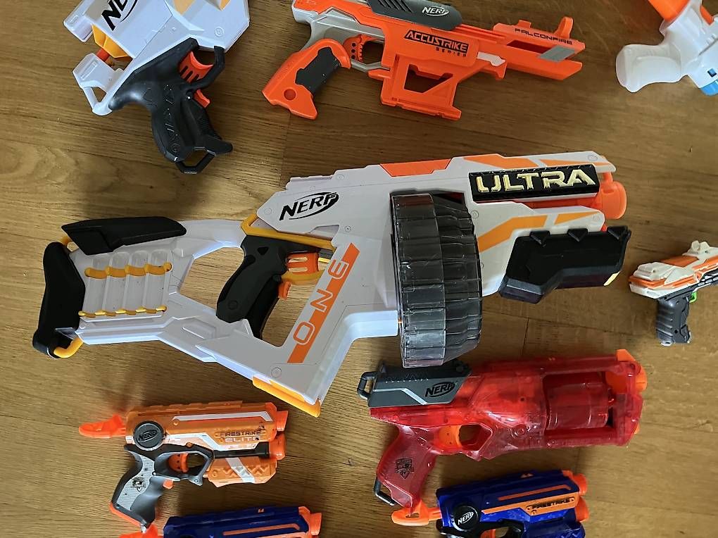 Giocattoli: Verschiedene NERF Spielwaffen - gross & klein – Usato da Zürich venduto da MariaSusanne 1