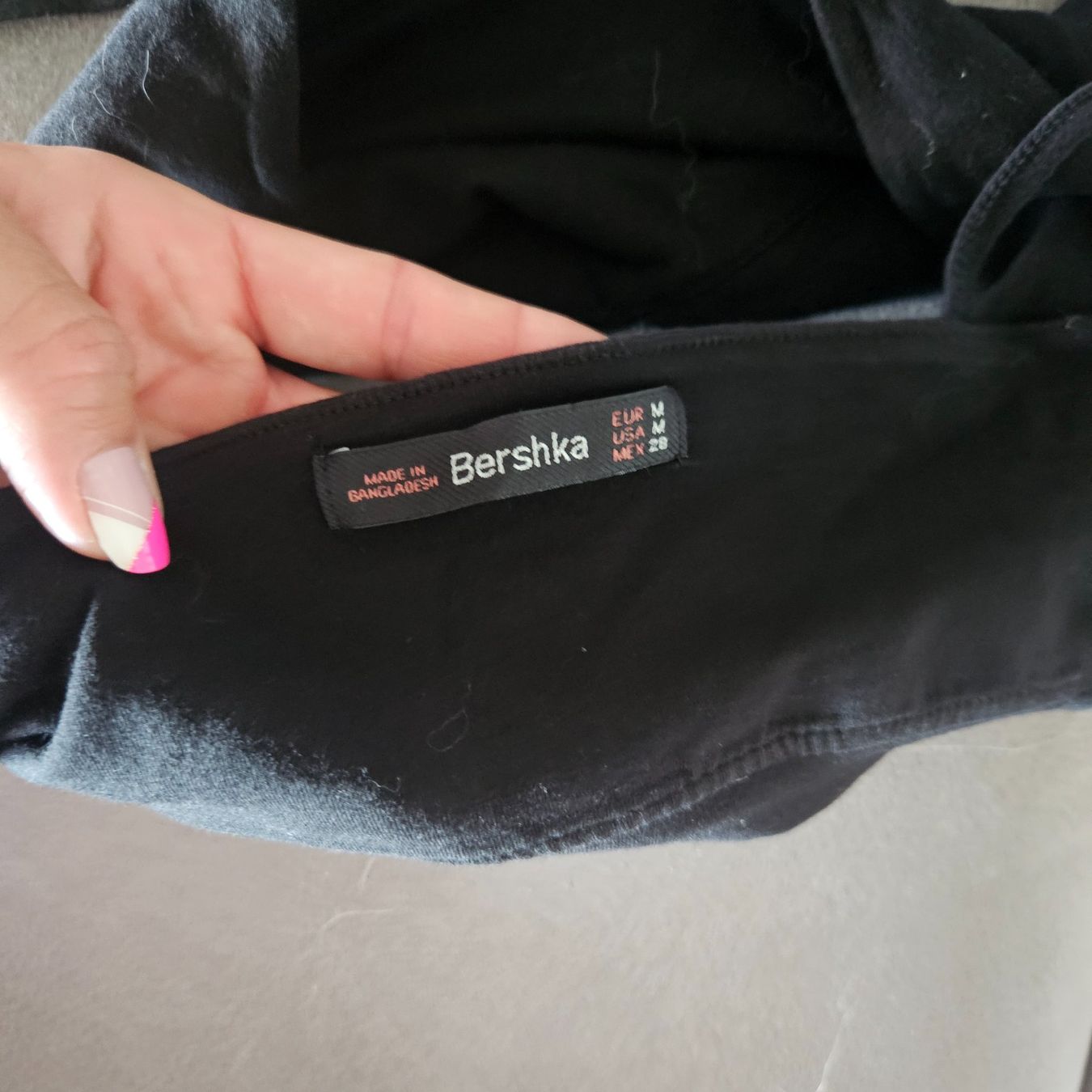 Bershka Tops: Mini top sexy Bershka M noir – Gebraucht aus Verbier von gab_2klq 4