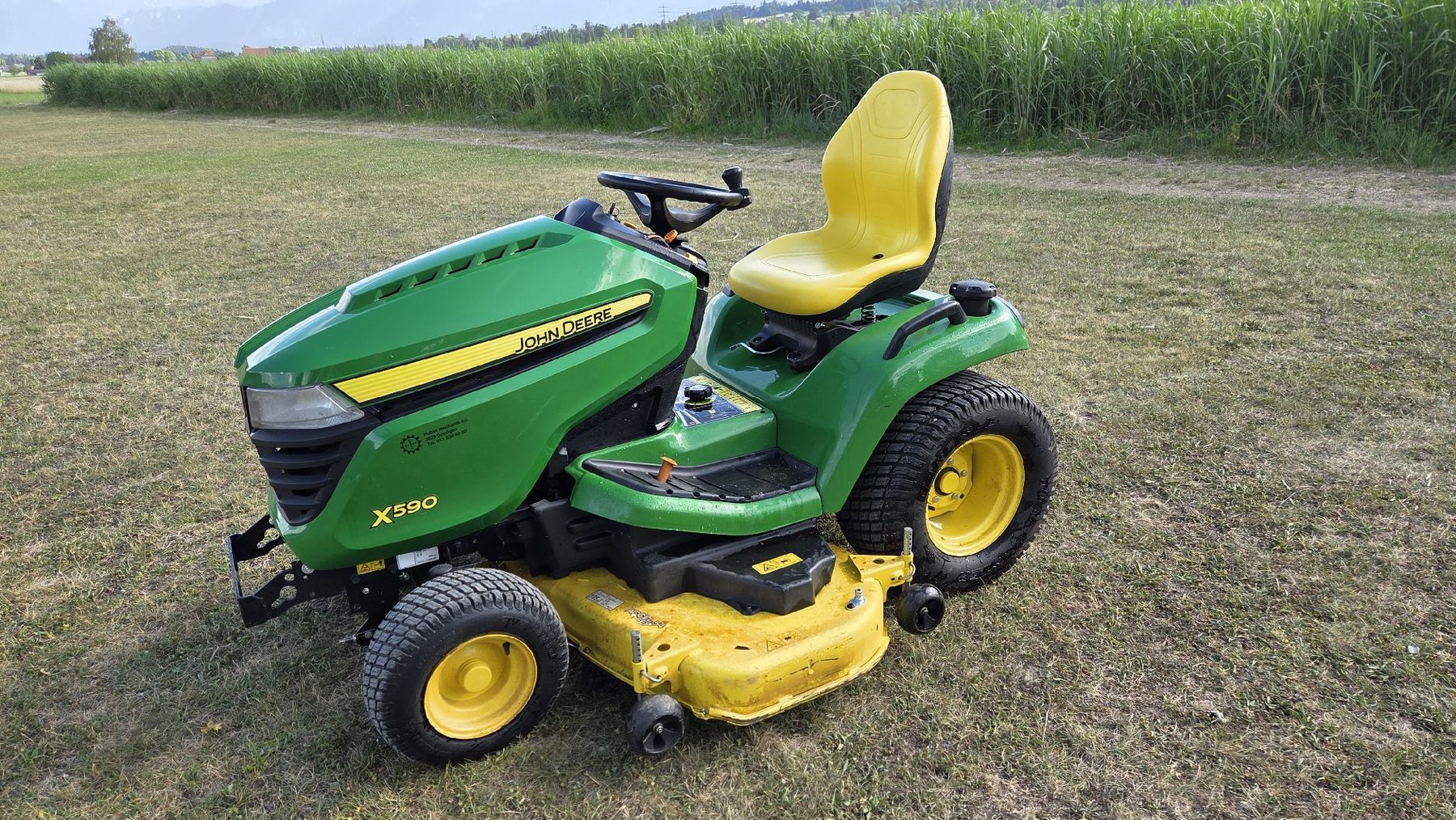 John Deere Rasenmäher: Aufsitzrasenmäher John Deere X590 – Gebraucht aus Wichtrach von dundeee