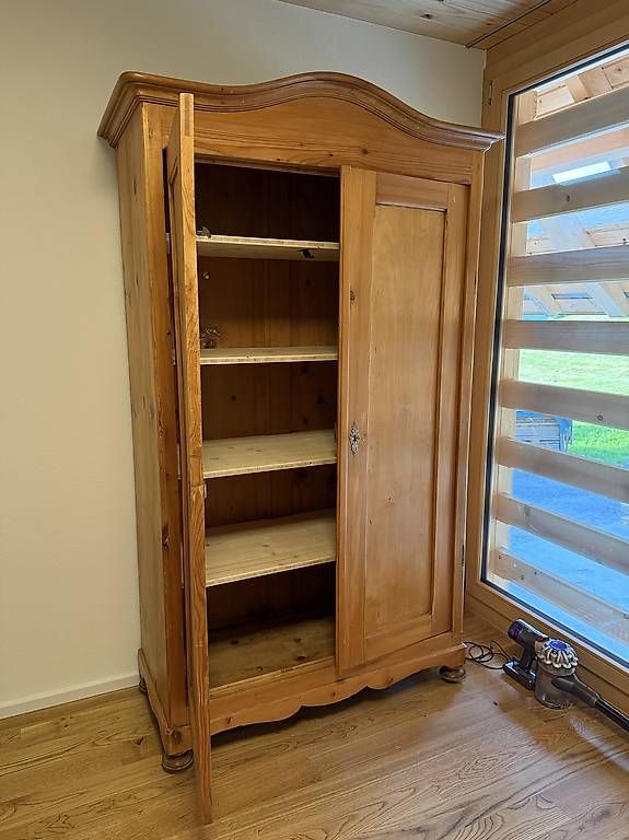 Armadi: Holz Schrank – Usato da Oberthal venduto da Mikeson86